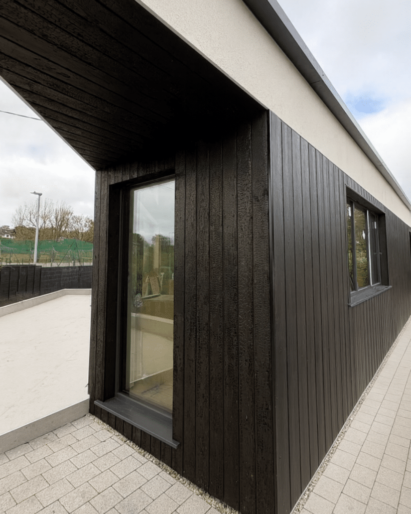 Extension Burnt Larch Timber cladding 4